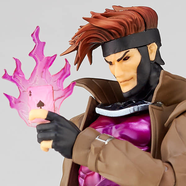 Procuro gambit e wolverine revoltech