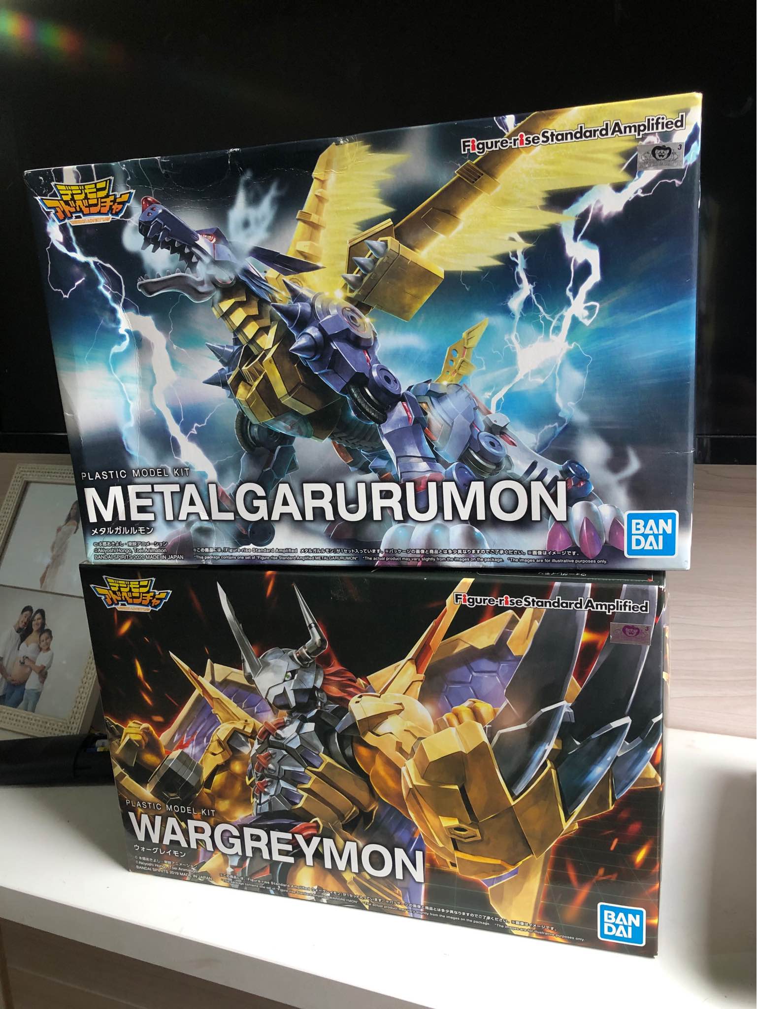 Figuras pra venda. LEIA 
Wargreymon e metalgarurumon 600$ já montados
Kyo e Iori…