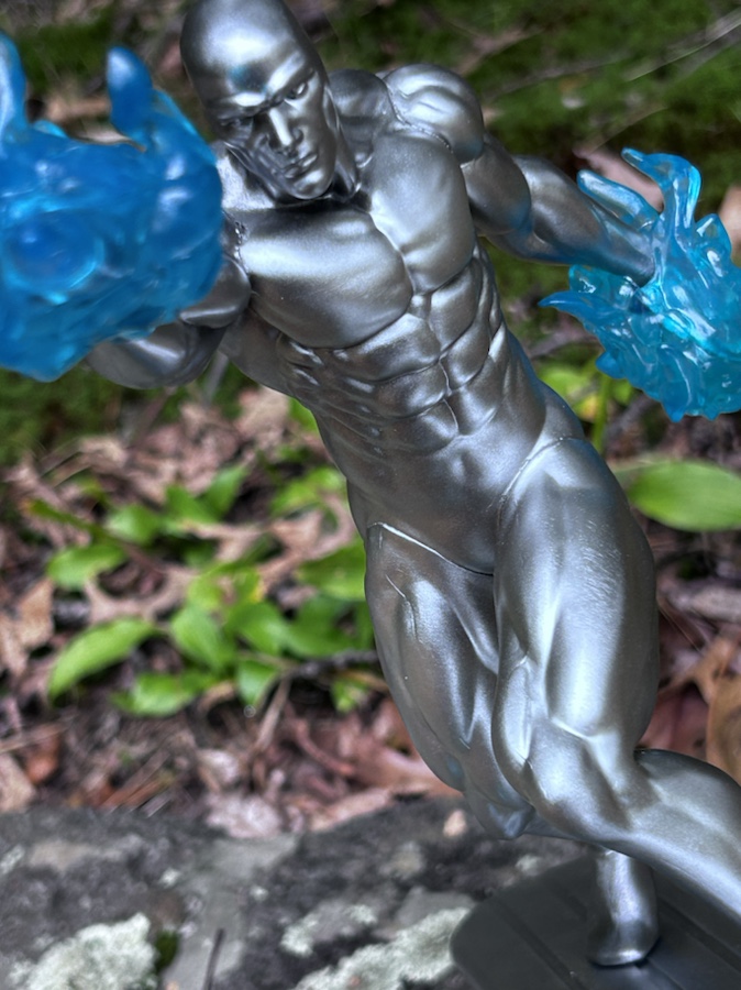 REVISÃO: Estátua do Surfista Prateado da Galeria Marvel (Brinquedos Diamond Select) – Marvel Toy News